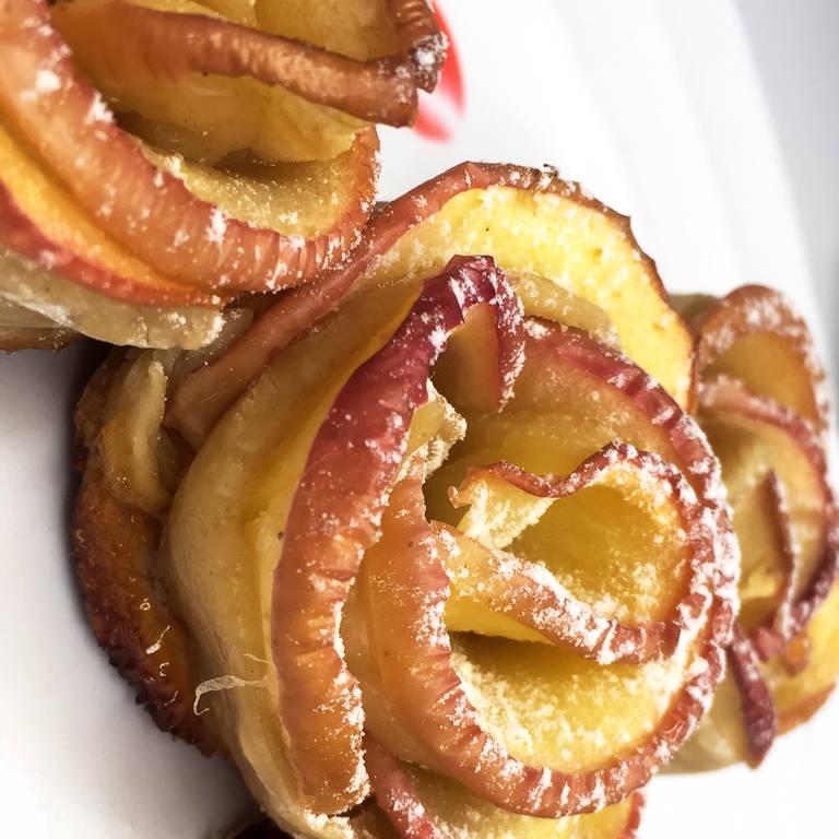 Apple rose pastry