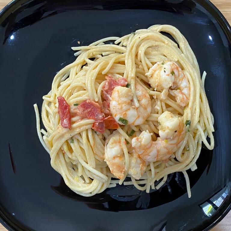 Creamy shrimp spaghetti