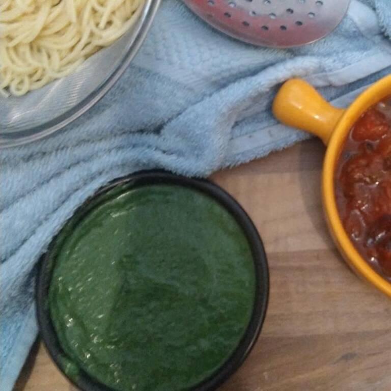 Spinach and parsley sauce