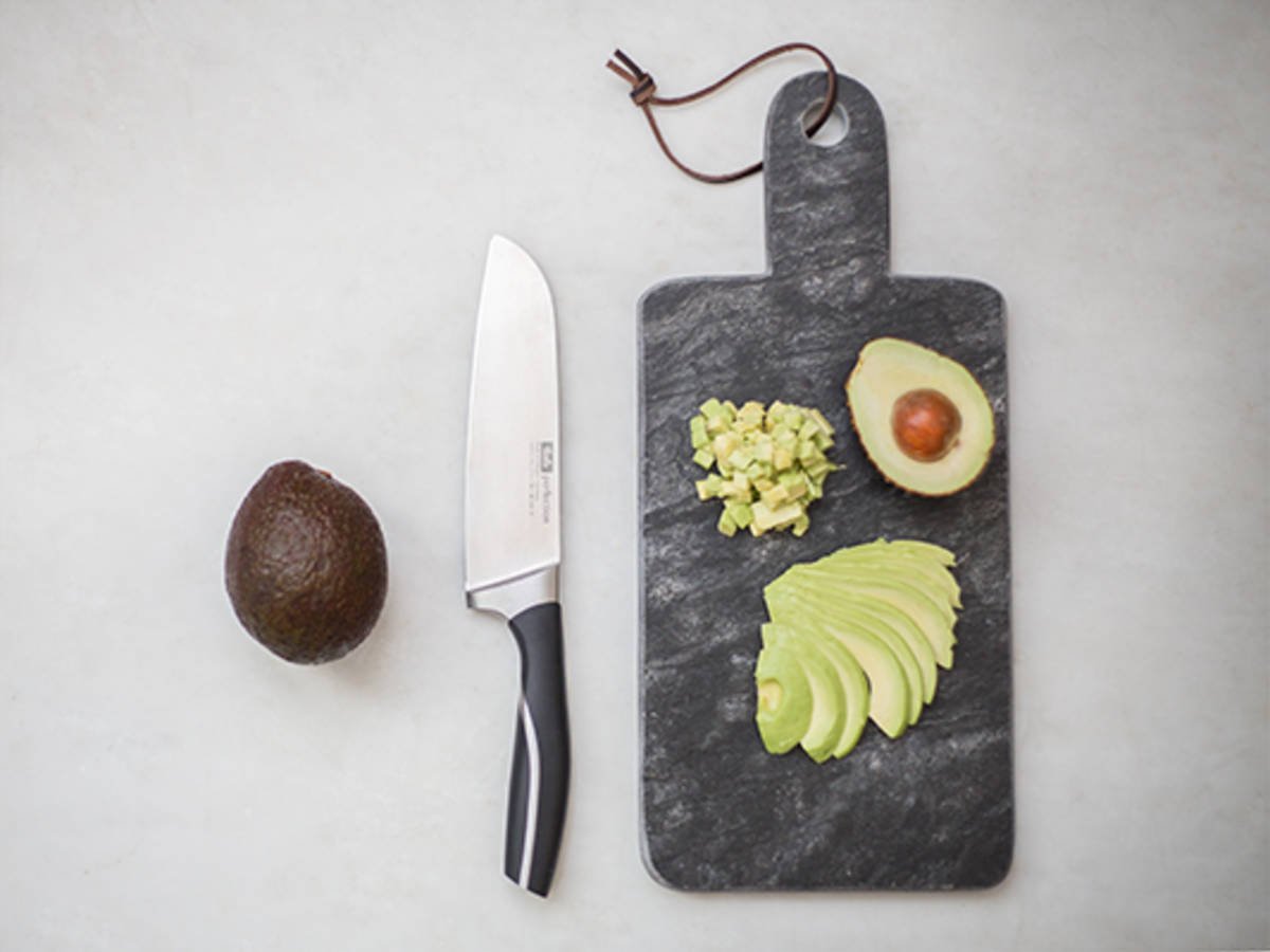 how-to-pit-and-cut-an-avocado