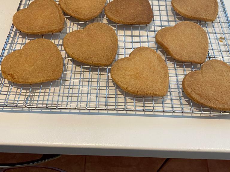 Transfer the vanilla biscuits to a wire rack and leave to cool. You can sprinkle a bit of caster sugar on them.
