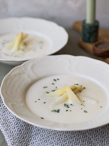 White asparagus soup