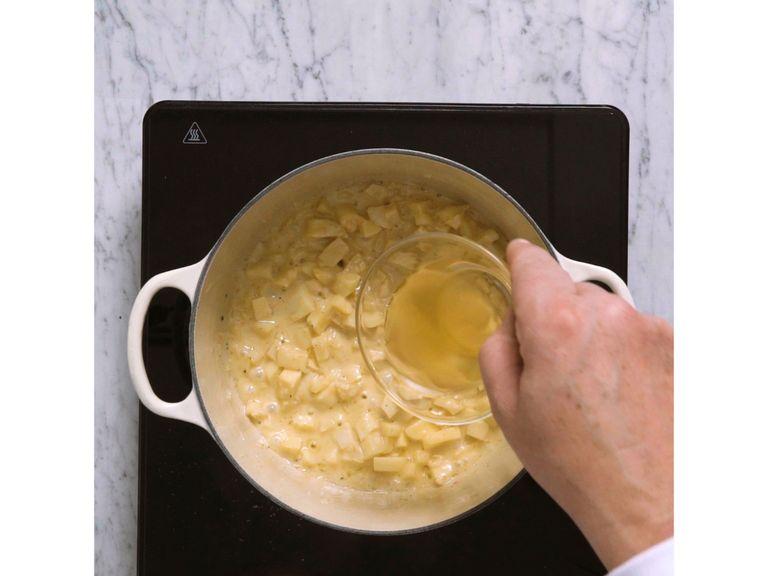 Preheat oven to 150°C/300°F. For the parsnip purée, peel parsnips and cut into medium-sized cubes. Finely dice shallots. Sauté parsnips and shallots in butter until translucent, then deglaze with white wine. Season with salt, nutmeg, and lemon juice. Add heavy cream, vegetable stock, season with pepper, and let simmer for approx. 15 min. at low heat until soft. Stir occasionally. Mash with potato masher. Set aside and keep warm.