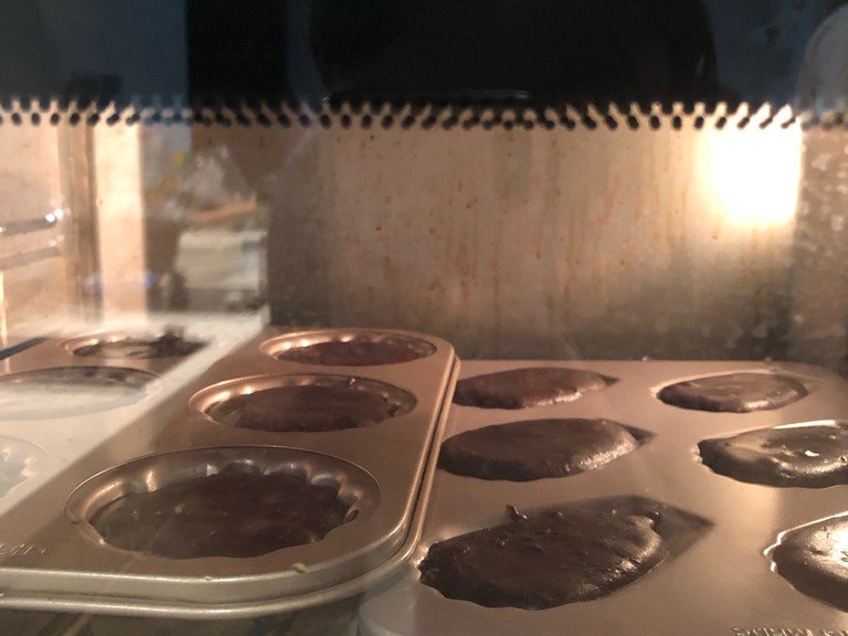 Put the filled mould into the heated oven and bake for 20 minutes