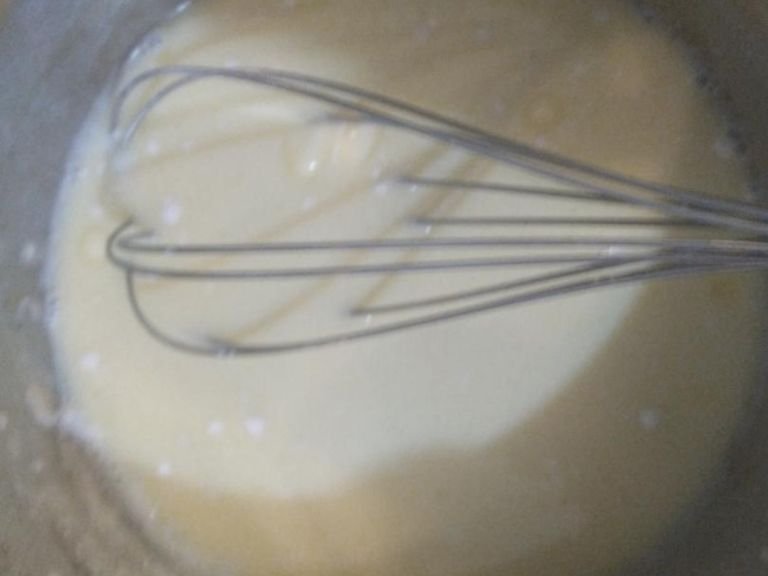 For the savoury cheese sauce, place the 45g flour, 275ml milk and 30g butter in a pan, and whisk constantly over a medium heat until beginning to thicken. Lower the heat, still whisking constantly, and cook until really thick and pipe-able. Remove from the heat and add the cheese, whisking until melted. Season with salt and pepper. Transfer to a piping bag.