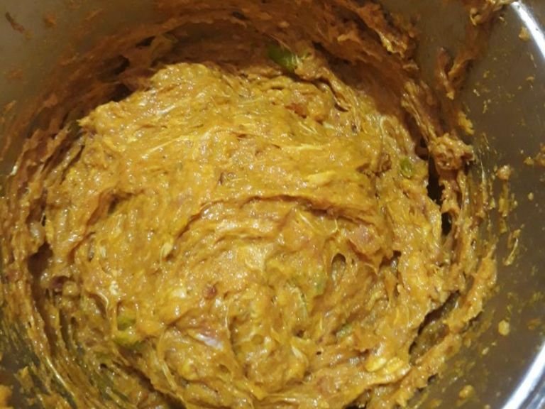 Take minced mutton add green chillies 1 tsp turmeric powder,1tbsp coriander powder, 1 tsp red chilly powder, 1 tsp salt and half onion paste grind in mixie jar to a coarse paste..