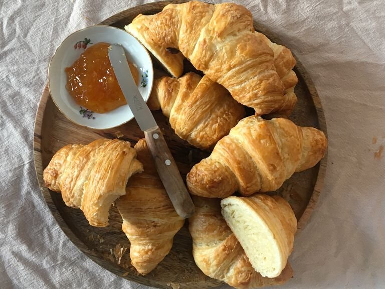 Make homemade croissants with Hanna