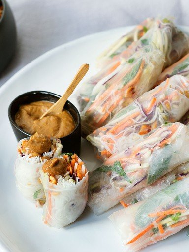 Thai-style summer rolls with peanut dipping sauce