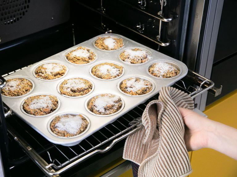 Die Muffins im vorgeheizten Backofen ca. 15-18 Min. backen, oder bis ein Zahnstocher in den Teig gestochen und sauber entnommen werden kann. Vor dem Servieren abkühlen lassen. Guten Appetit!
