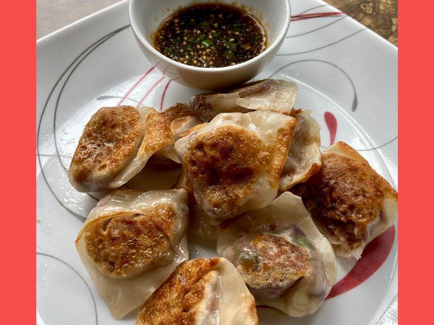Vegan potstickers with dipping sauce