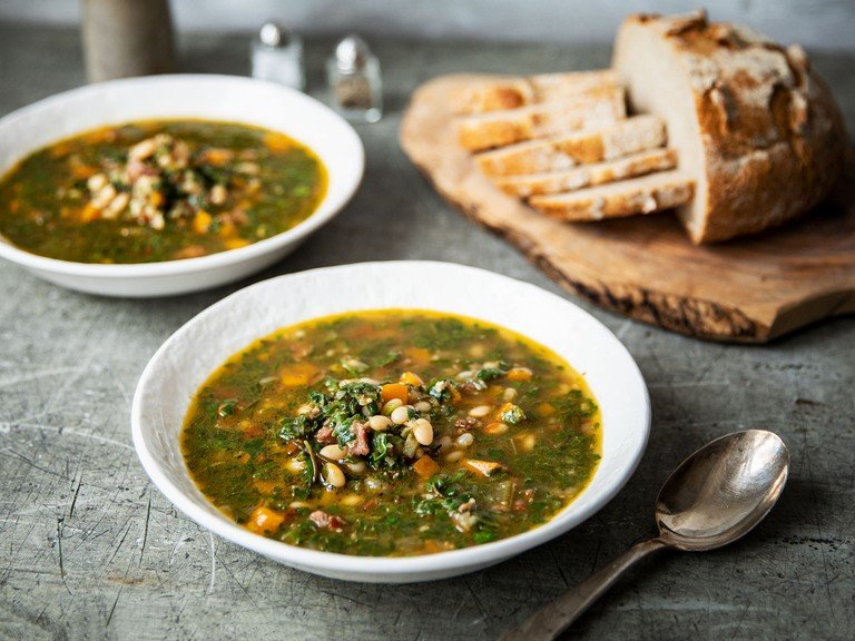 Spinach and white bean soup