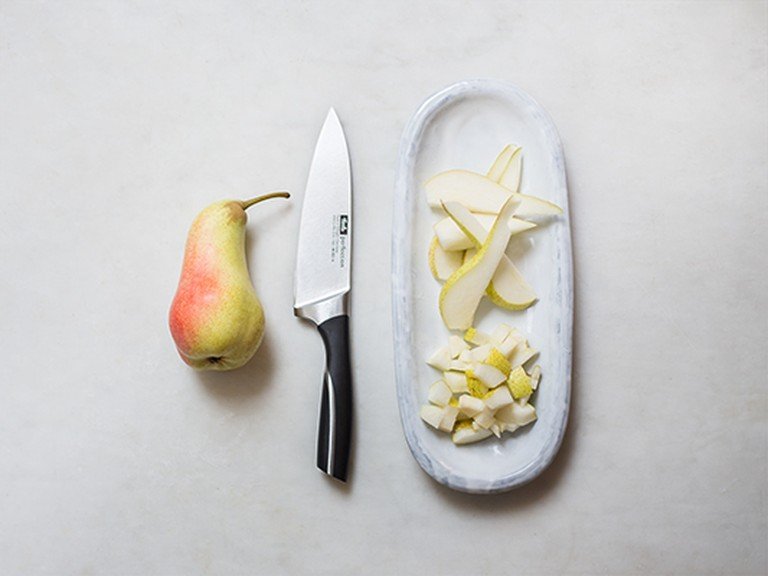 how-to-cut-a-pear