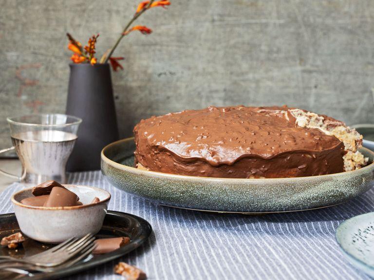 Chocolate-almond cake