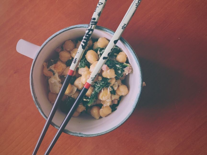 Spinach chickpea bowl