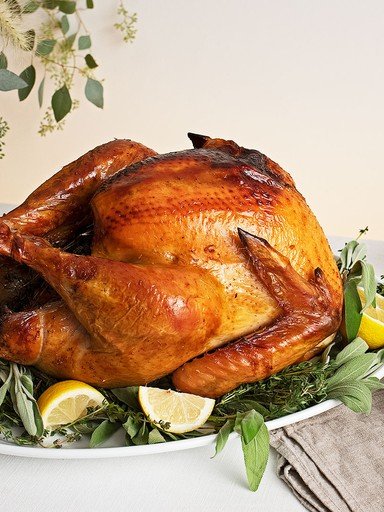 Lemon-thyme roast turkey with pearl onions and pan gravy