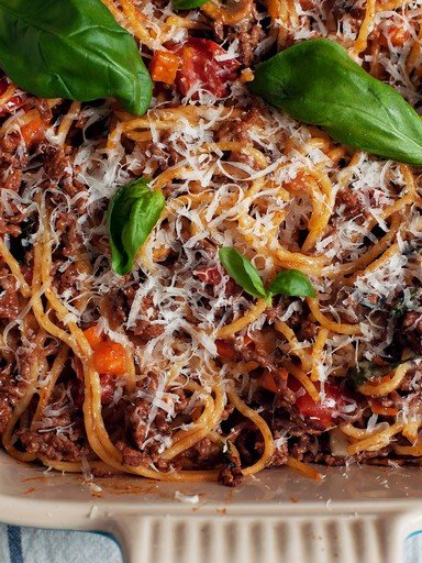 Baked spaghetti Bolognese