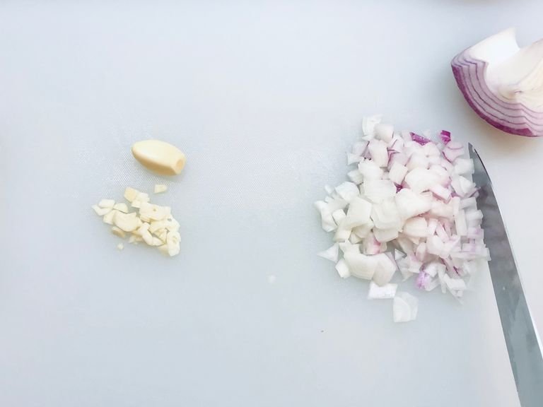 Finely chop onion and garlic.