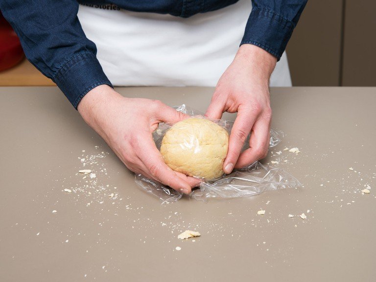 To make the pasta dough, add flour to a bowl and create a little well in the center. Add two thirds of the eggs, half of the olive oil, and salt and mix well using your hands or a whisk. Once the dough has come together, knead for approx. 3 – 5 min. Use plastic wrap to wrap the dough and put it into the fridge to rest for approx. 1 hour.