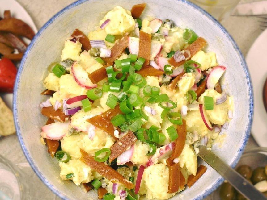 Veganer Kartoffelsalat mit Seitan
