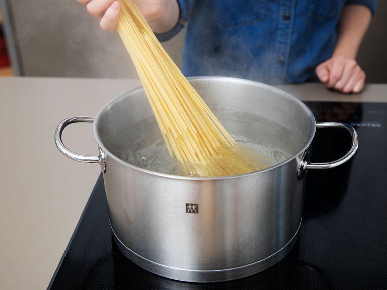 Bring a large pot of salted water to the boil and cook spaghetti according to package instructions until al dente.