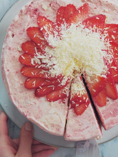 Erdbeer-Eiscreme-Torte