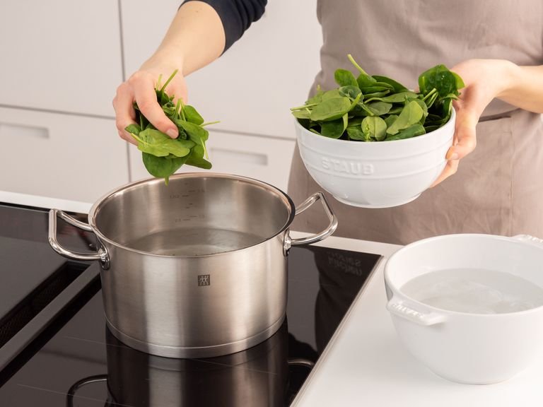For the green dough: Blanch spinach for 1 - 2 sec. in boiling water and then rinse with ice water. Drain through a sieve and use a kitchen towel to squeeze out excess water. Mix spinach with eggs, then proceed as with the other two doughs.
