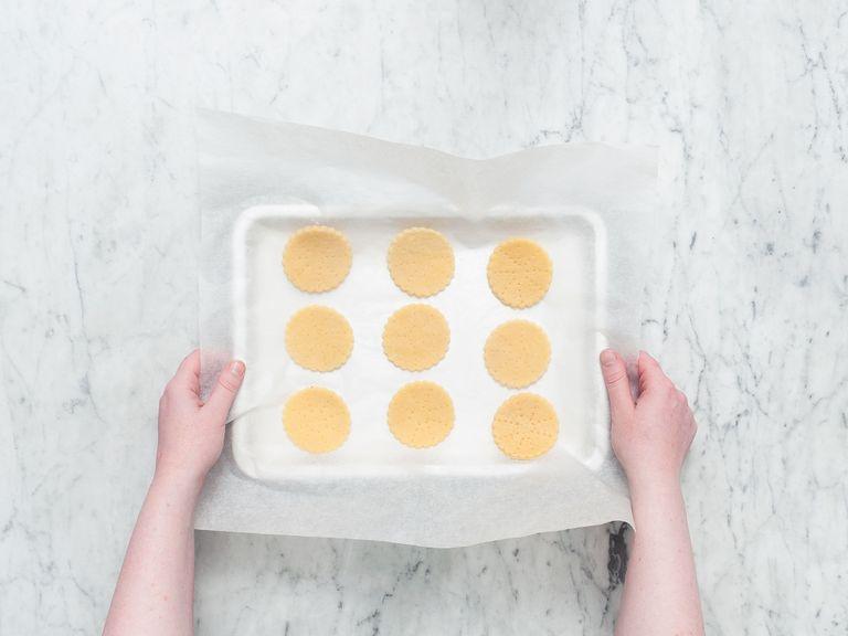 Preheat oven to 180°C/350°F. Flour work surface and thinly roll out dough. Cut out cookies and transfer to a parchment-lined baking sheet. Bake for approx. 10 min., then let cool completely.