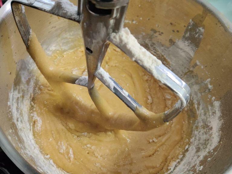 after the butter had been mixed in with the sugar, slowly add in the dry ingredients of flour