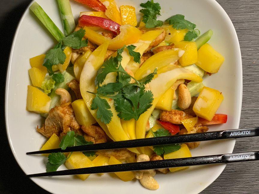Chicken-Mango Salat