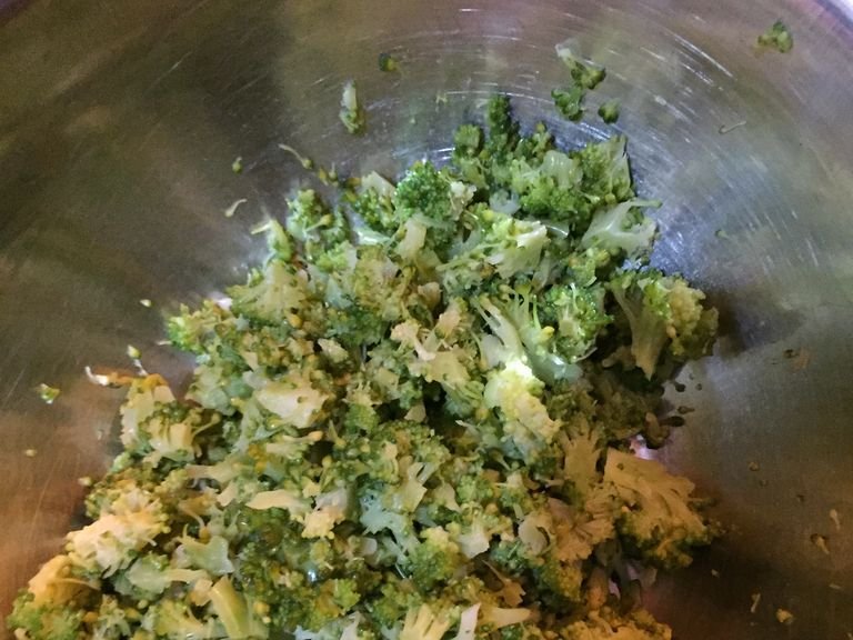 Put the broccoli already chop