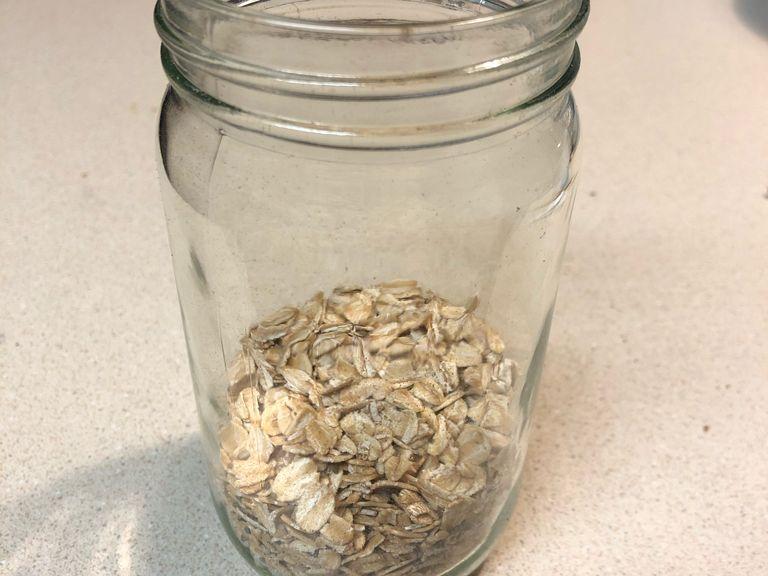 Add all dry ingredients into a sealable jar, and mix to combine. Make sure that the chia seeds don’t all go to the bottom.