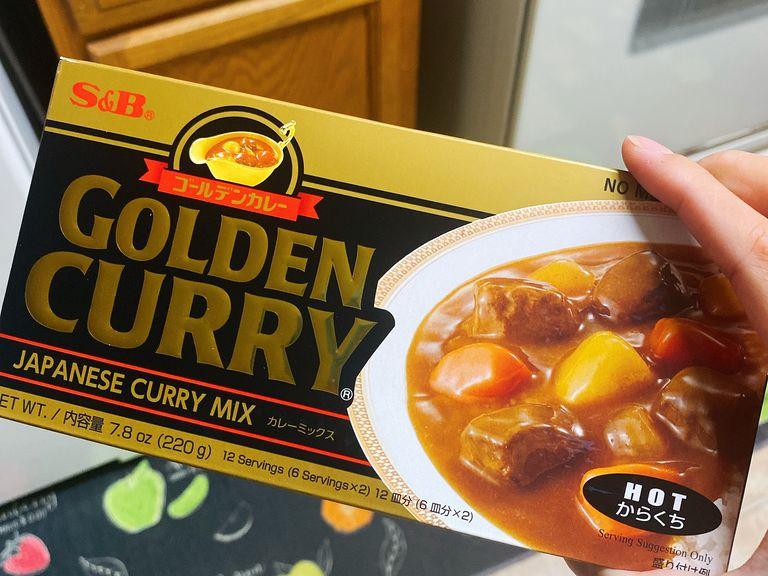 This is the curry I like to use. It comes with 8 little cubes and I tend to use 4 at a time. It’s not hot actually, but you can buy mild instead just in case. Chicken can also be replaced by beef to make curry beef.