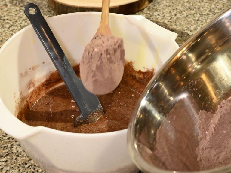 Alternatively, fold in spoonfuls of the flour mixture and the brewed coffee to the cake batter and mix to combine all the ingredients together.