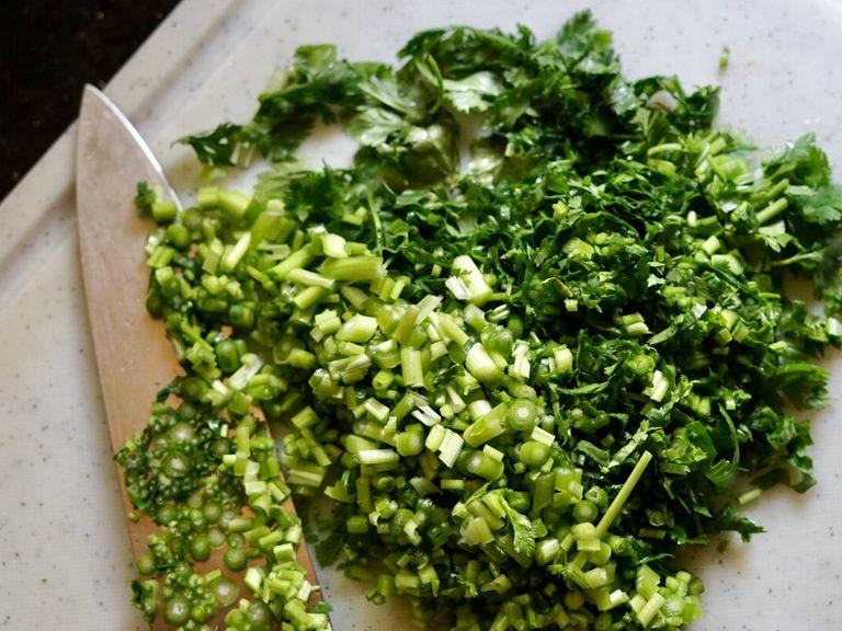 Cut the cilantro into small pieces.