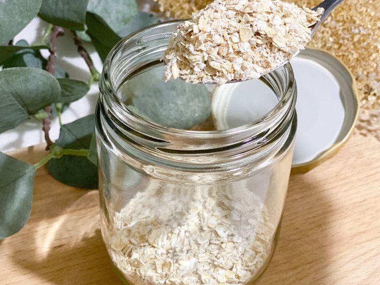Prepare jar or bowl and add oats.